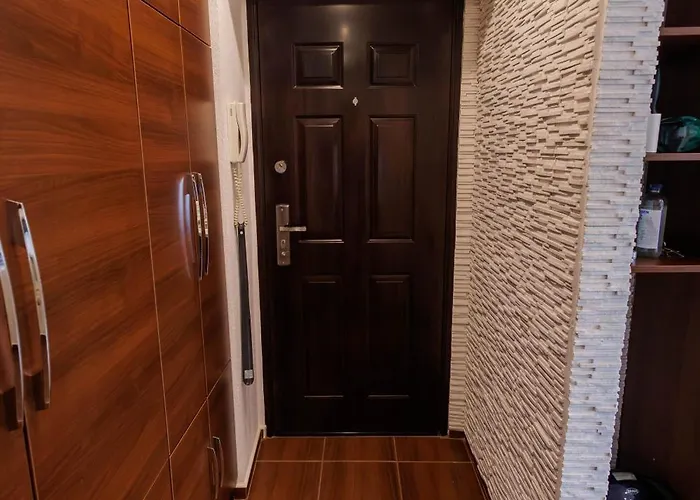 Utulny V Centre Mesta Lägenhet *